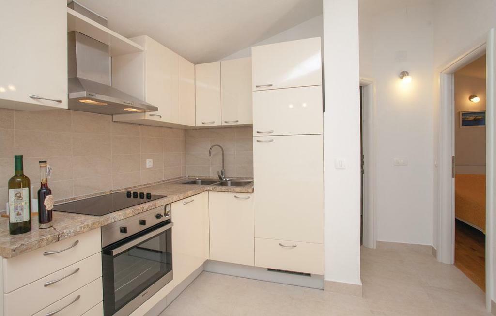Beautiful Apartment By The Sea Прізба Екстер'єр фото