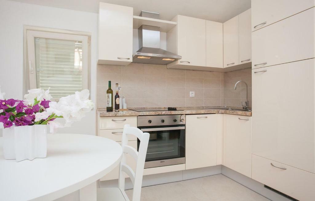 Beautiful Apartment By The Sea Прізба Екстер'єр фото